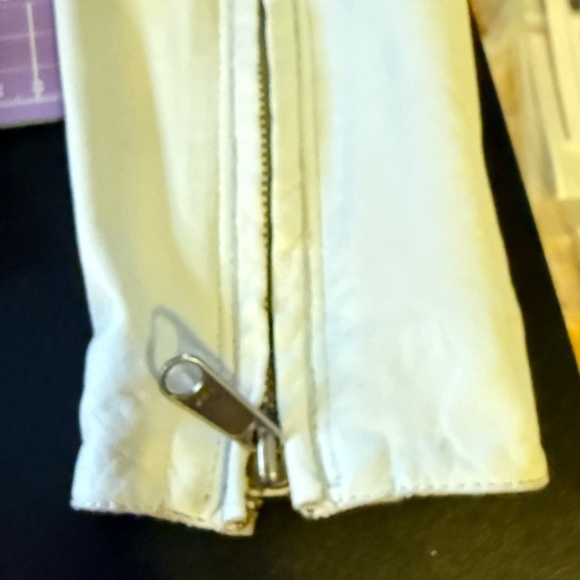 Women's White Leather Jacket - Picture 11 of 16